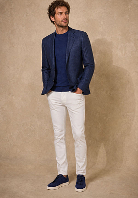 casual chic in blue