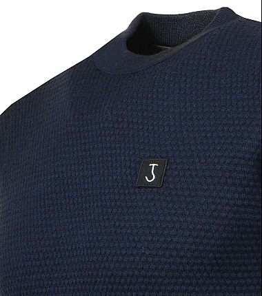 271359 250827 095235