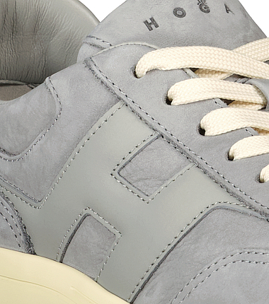 279122 251209 124829a