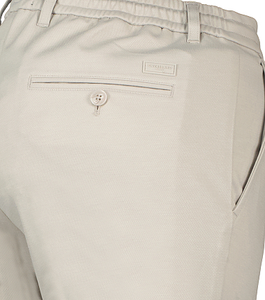 284586 260130 122800