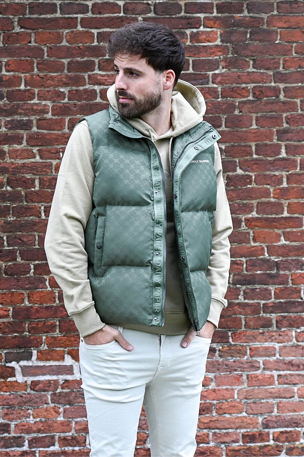 168477 daily paper bodywarmer groen 1