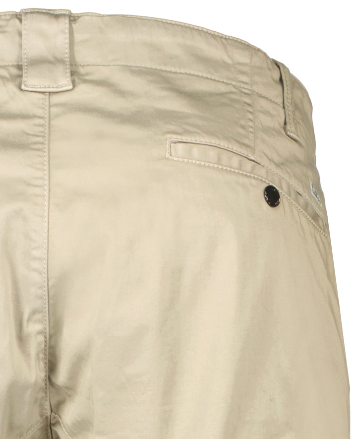 251875 251875 250212 092353(1a)