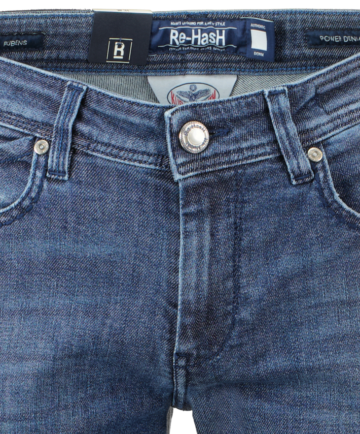 261348 250523 111501a