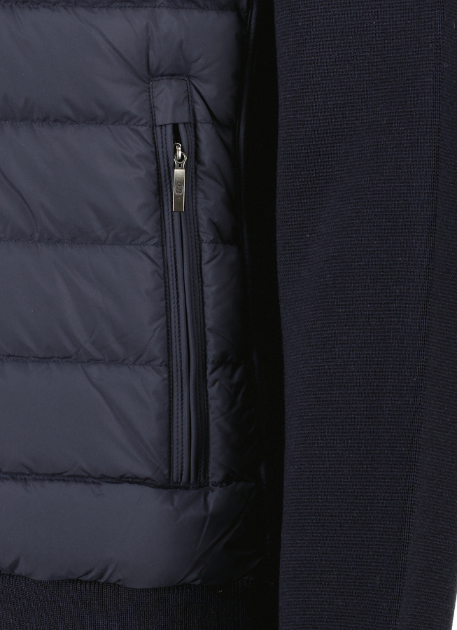 269791 250822 081327