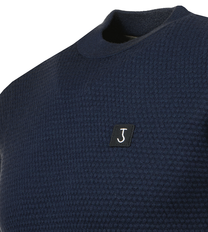 271359 250827 095235