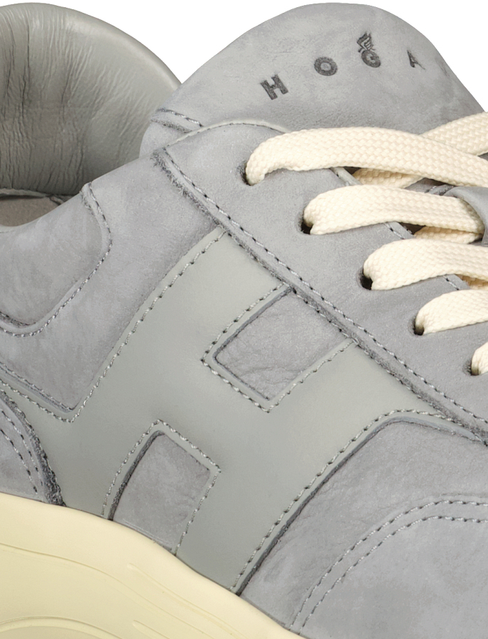 279122 251209 124829a