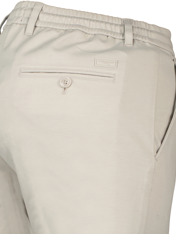 284586 260130 122800